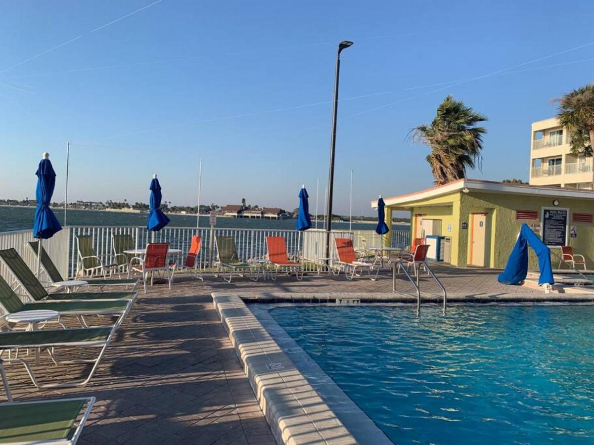 Bay Views From Your Balcony Beach Resort Tampa Buitenkant foto
