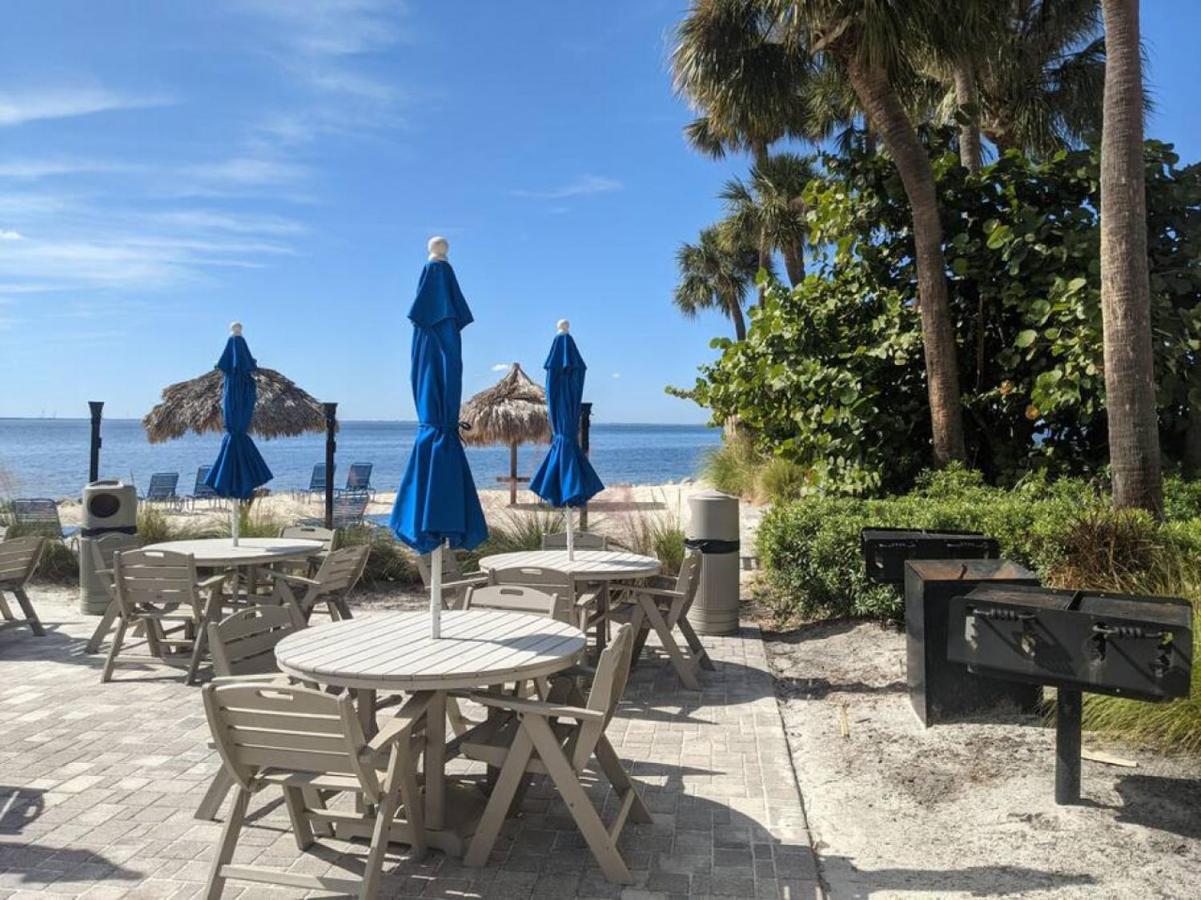 Bay Views From Your Balcony Beach Resort Tampa Buitenkant foto
