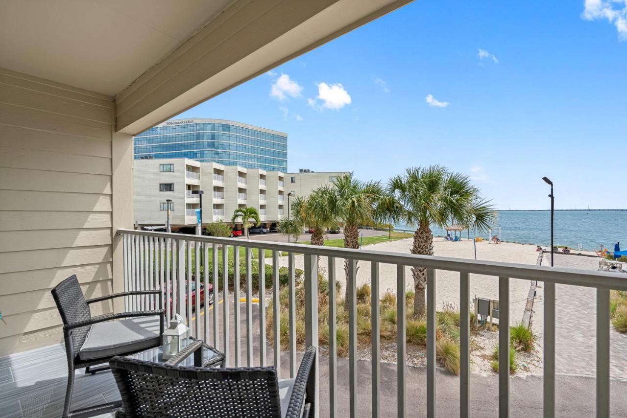 Bay Views From Your Balcony Beach Resort Tampa Buitenkant foto